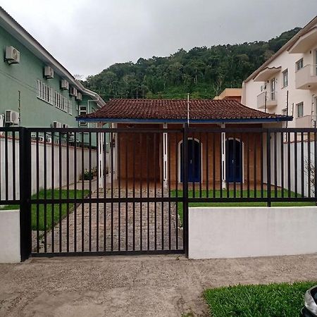 Casa Praia Grande Com Churrasqueira Villa Ubatuba Luaran gambar